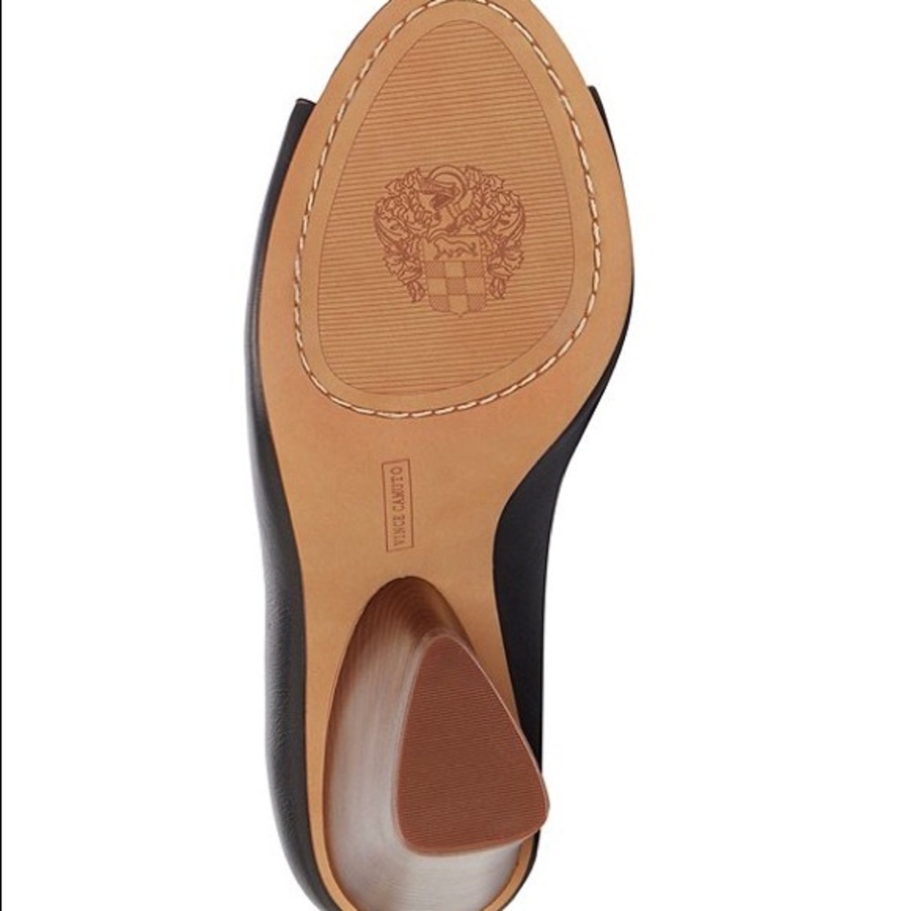 Vince Camuto
Andrita Leather Block Heel Booties